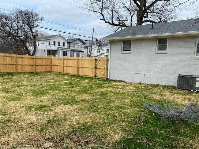 Foto del edificio - Inglewood 2/1 Duplex - Renovated - Fenced ...