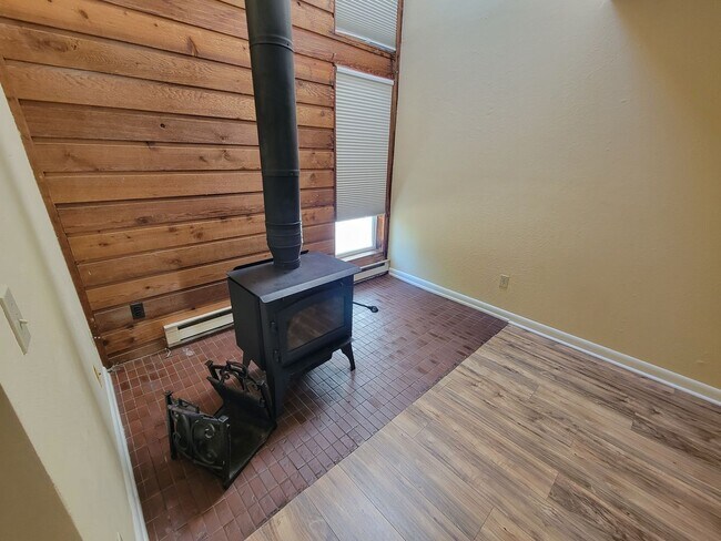 Building Photo - SOBO 2 Bedroom Townhome Available For Rent...