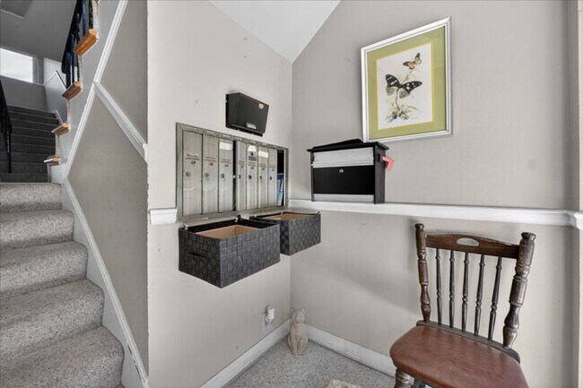 Building Photo - Apartment Food for the Soul