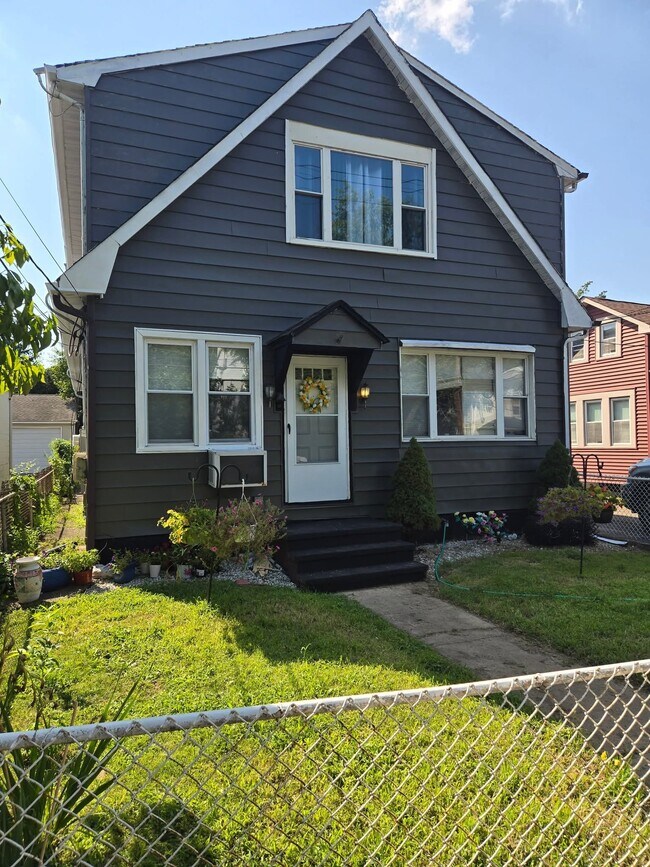 Building Photo - 333 Whitehead Rd