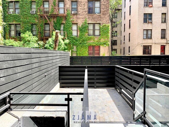 Foto del edificio - 25 E 19th St