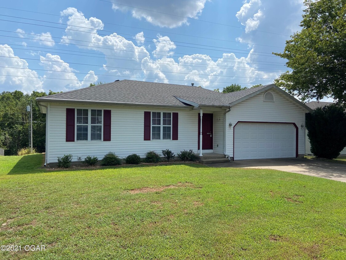 Primary Photo - 1220 Xenia Ct