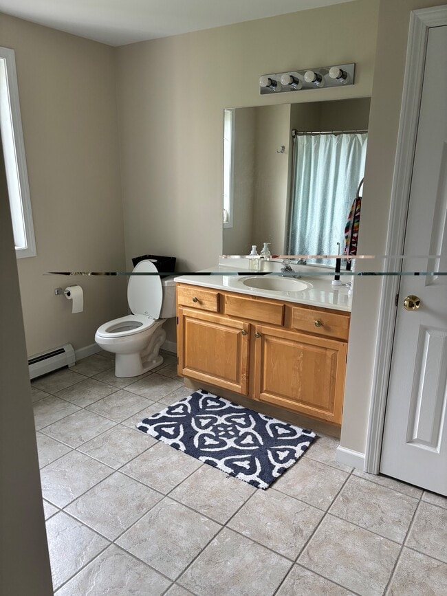 Bathroom - 49 Bower St