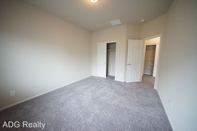 Building Photo - 2 br, 2 bath House - 4725 Moonbow Ave #101