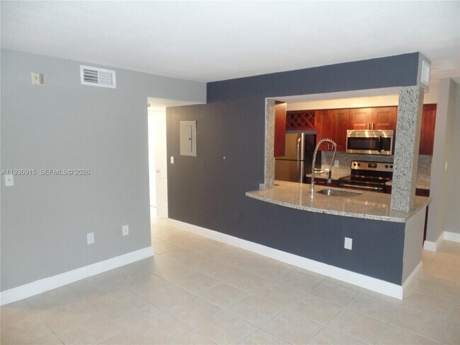 Foto del edificio - 2460 NW 33rd St