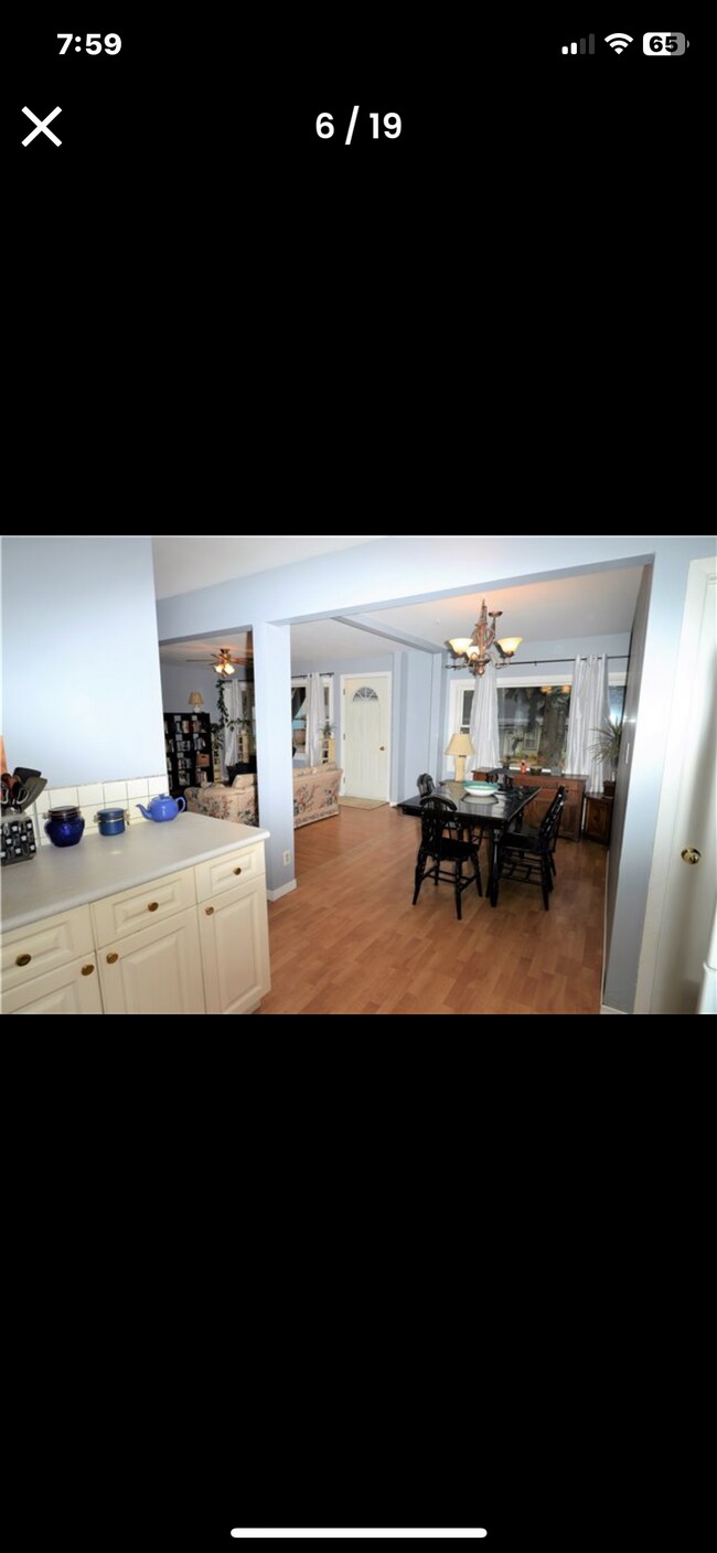 Photo du bâtiment - 242 Gill St