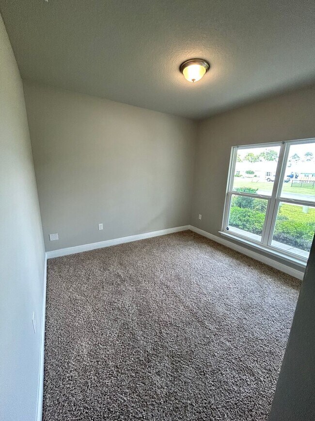 Building Photo - 397 Emerald Cove St