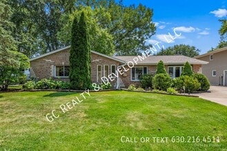 Building Photo - 1123 Duxbury Ln