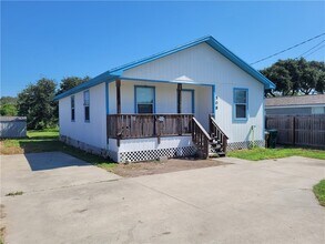 508 Lakeside Dr