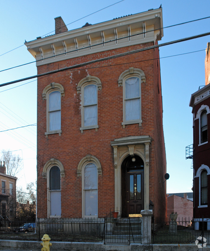 Foto del edificio - 901 Dayton St