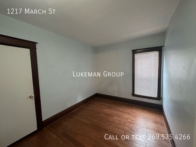 Foto del edificio - 1217 March St