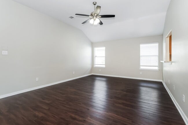 Building Photo - 4018 Falvel Shadow Creek Dr