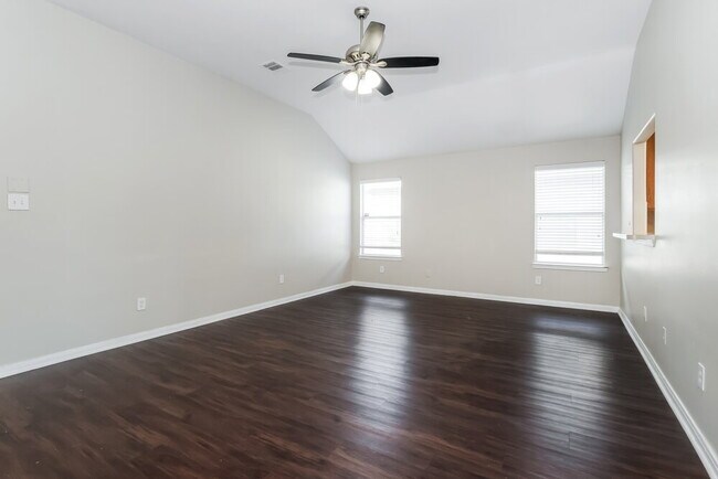 Foto del edificio - 4018 Falvel Shadow Creek Dr
