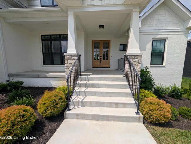 Building Photo - 6205 Brentwood Dr