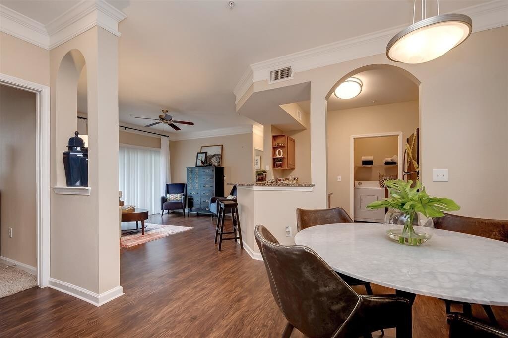 Foto principal - 10373 N Sam Houston Pkwy E