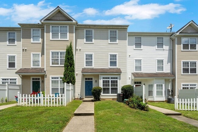 Building Photo - Charming 3 bedroom Condo in Raleigh