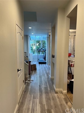 Building Photo - 76 Vassar Aisle