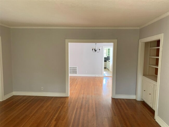 Building Photo - 5900 Velasco Ave