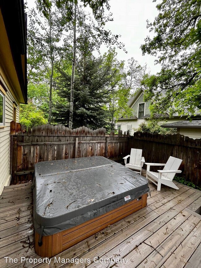 Building Photo - 3 br, 2 bath House - 417 West Story Street