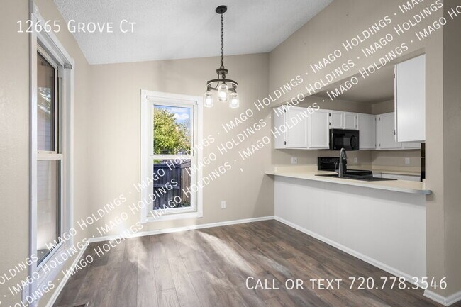 Foto del edificio - 12665 Grove Ct