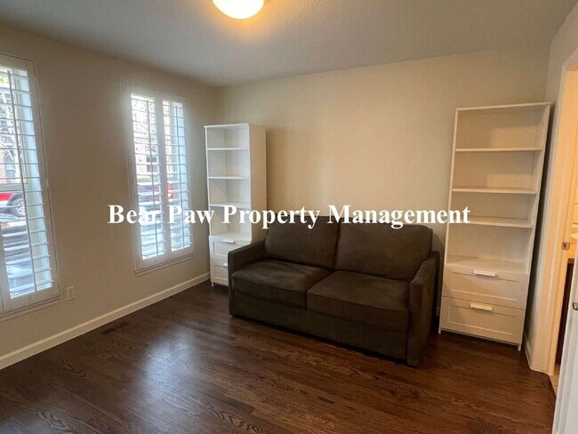 Foto del edificio - Beautiful Townhome in Belmar!!