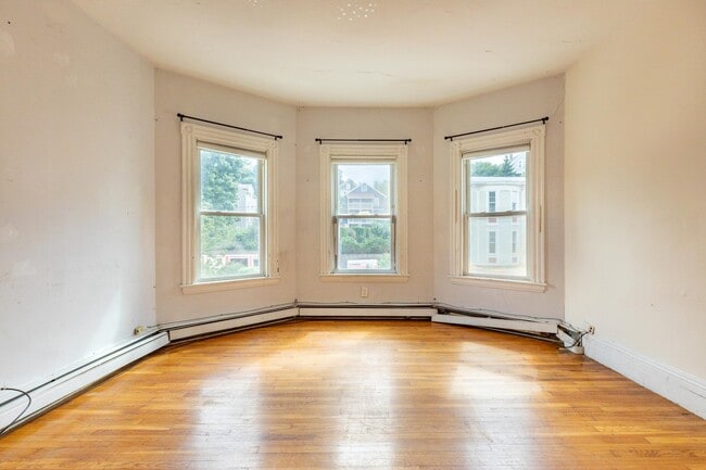 Foto del edificio - 61 Hillside St