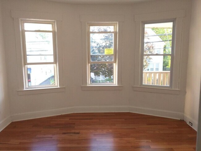 Building Photo - 310 Rutherford Blvd