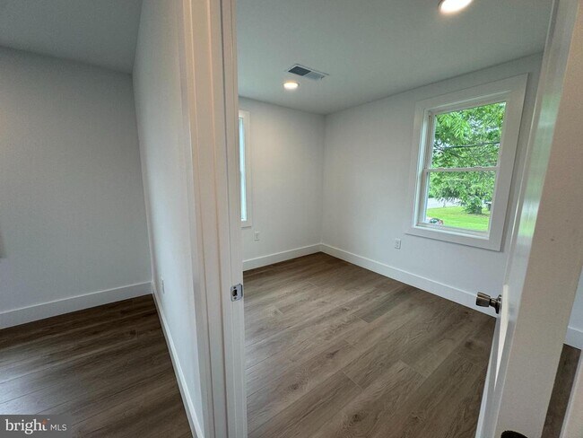 Foto del edificio - 1538 W Trindle Rd