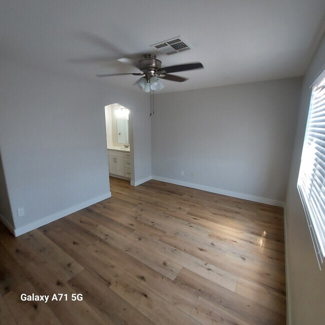 Building Photo - 9959 E Delta Cir