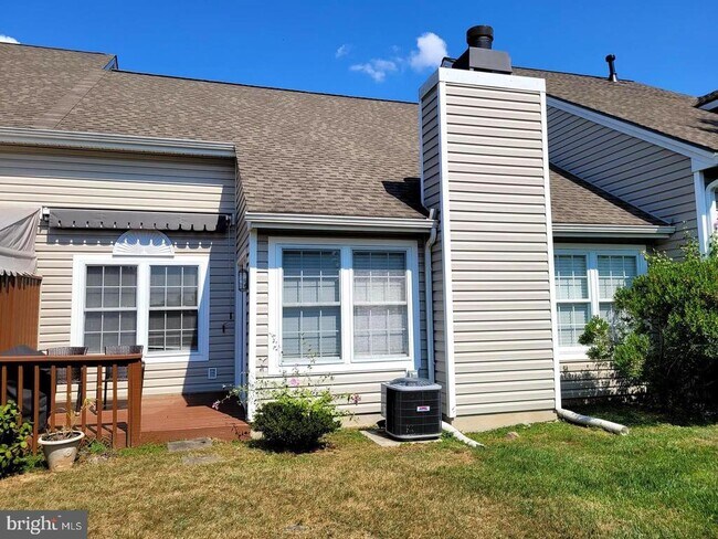 Foto del edificio - 138 Hawthorne Ct