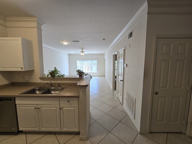 Foto del edificio - 1 Bed 1 Bath Condo For Rent in Tampa $1499
