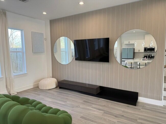 Foto del edificio - 2335 Paul Quinn St