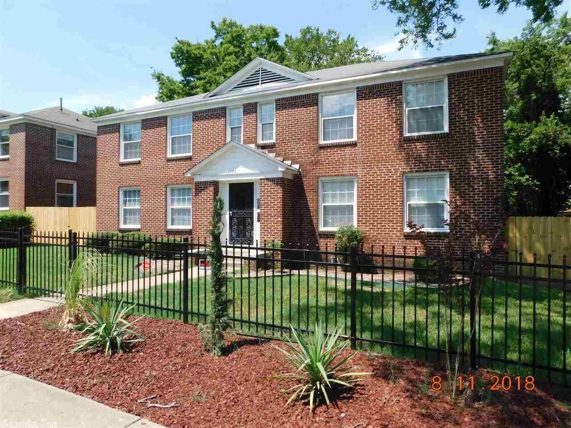 Primary Photo - 1720 W 19th St