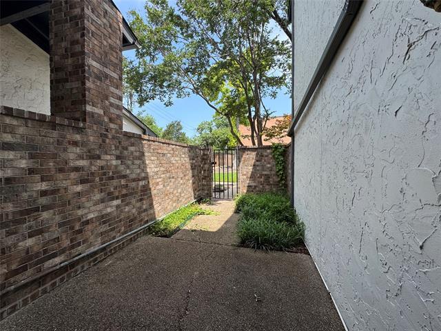 Foto del edificio - 9106 Emberglow Ln