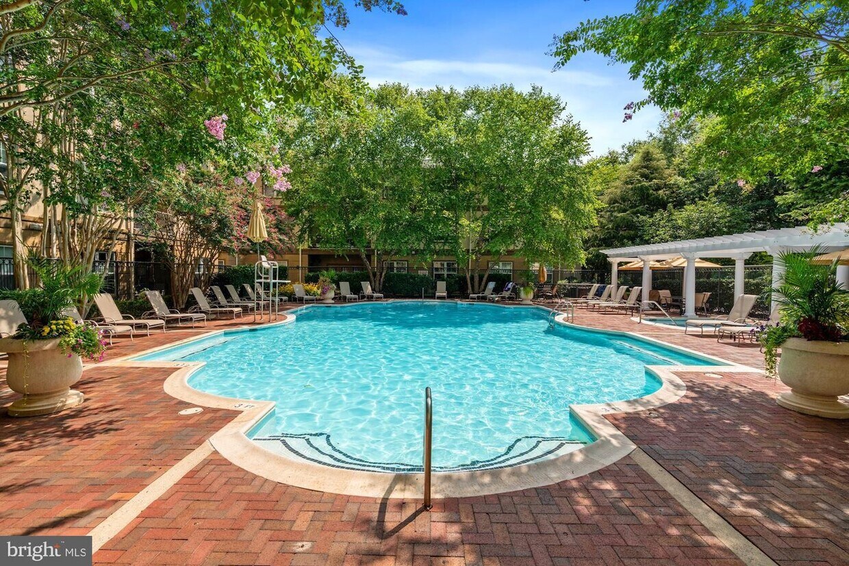 11800 Old Rd Unit 1106, Rockville, MD 20852 Condo for Rent