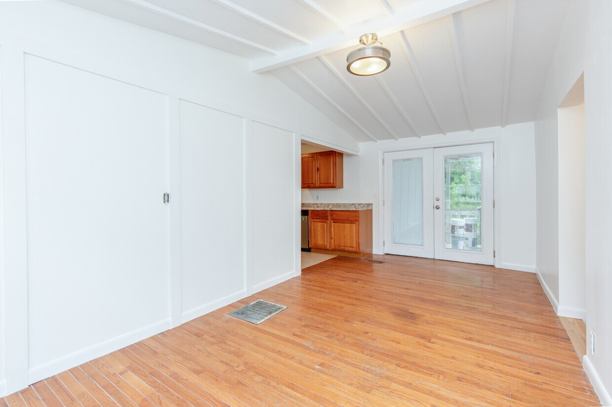 Foto principal - 236 Broad St