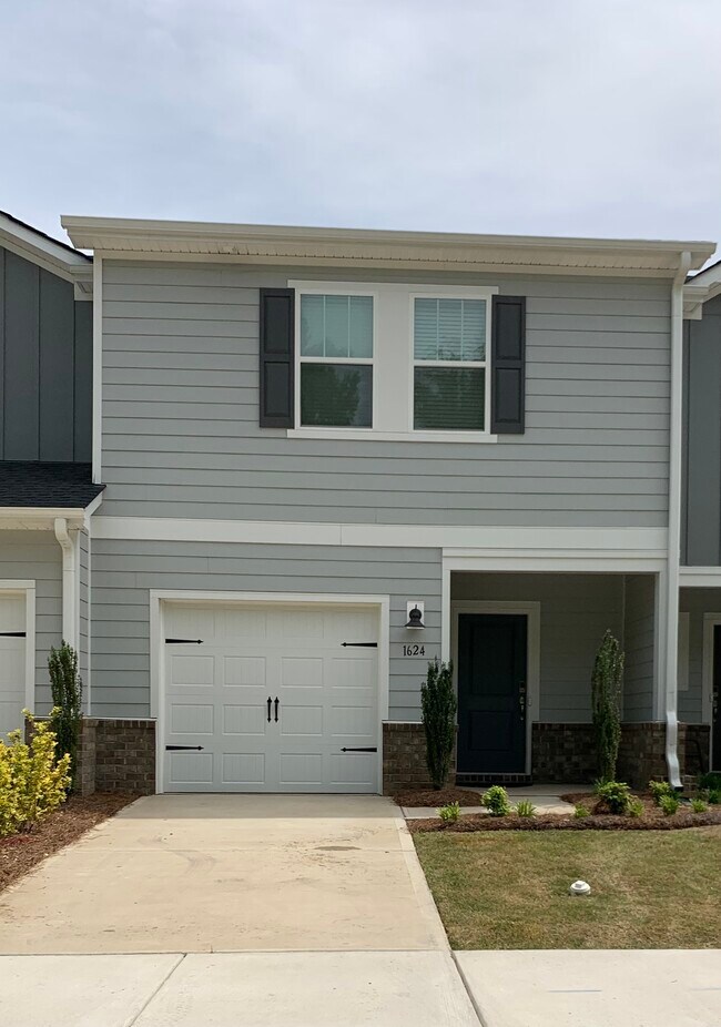 Foto del edificio - 1624 Vlg Grv Ln