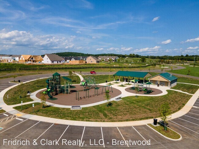Foto del edificio - 3 br, 3 bath House - 102 Carey Court