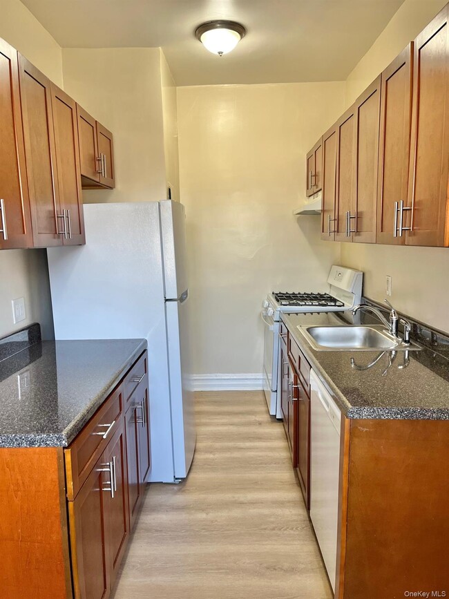 Building Photo - 110 Stonelea Pl