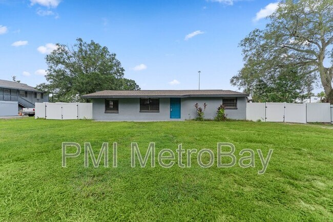 Building Photo - 6121 N Falkenburg Rd
