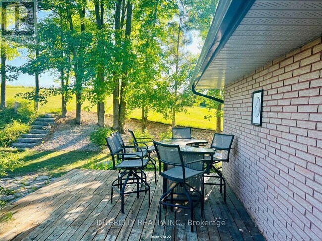 Photo du bâtiment - 4483 5th Side Rd