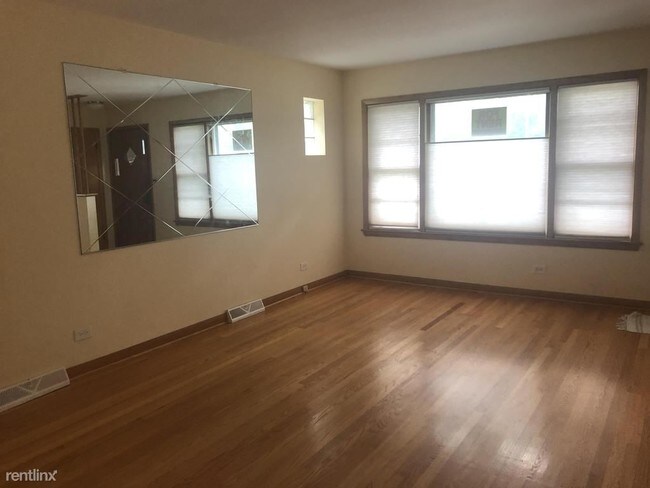 Foto del edificio - 7100 W Berwyn Ave