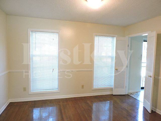 Foto del edificio - 5595 Scottsdale Ave