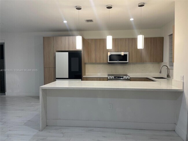 Foto del edificio - 3155 NW 103rd St