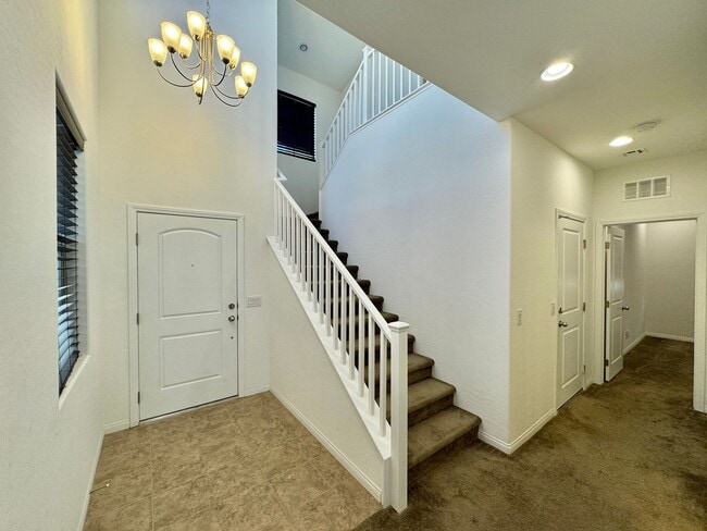 Foto del edificio - Newer Home with Gated Community Single Fam...