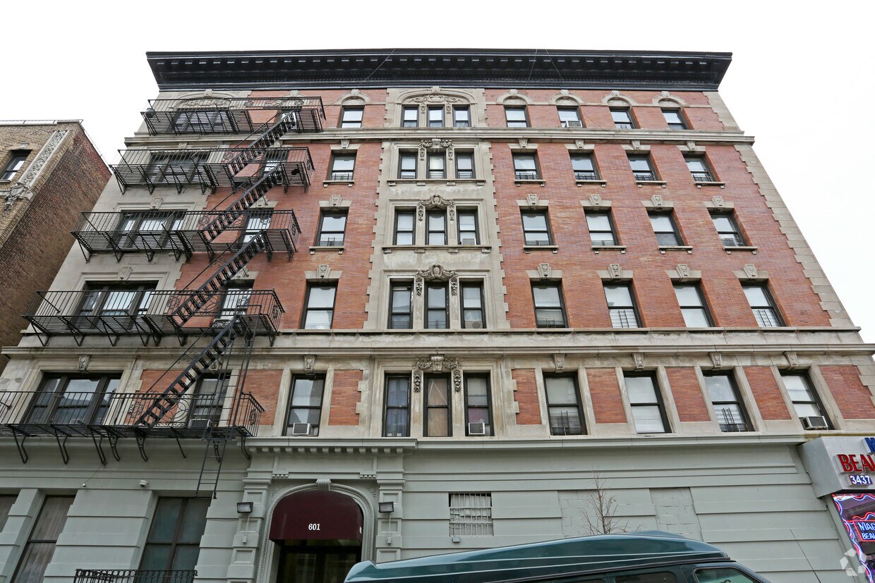 Primary Photo - 3437-3447 Broadway