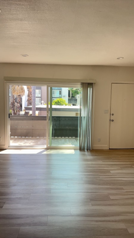 Foto del edificio - 7025 Waite Dr