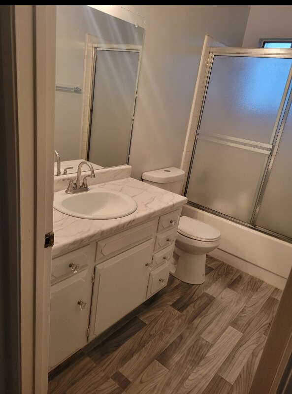 Foto del edificio - 2421 Country Club Blvd