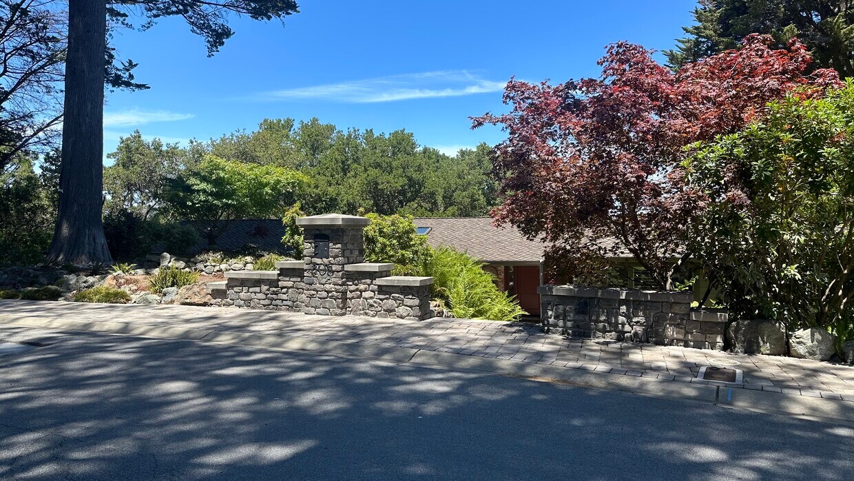 Primary Photo - 308 Alberta Way