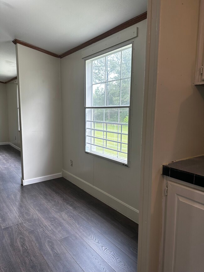 Building Photo - 834 Harkless Ct